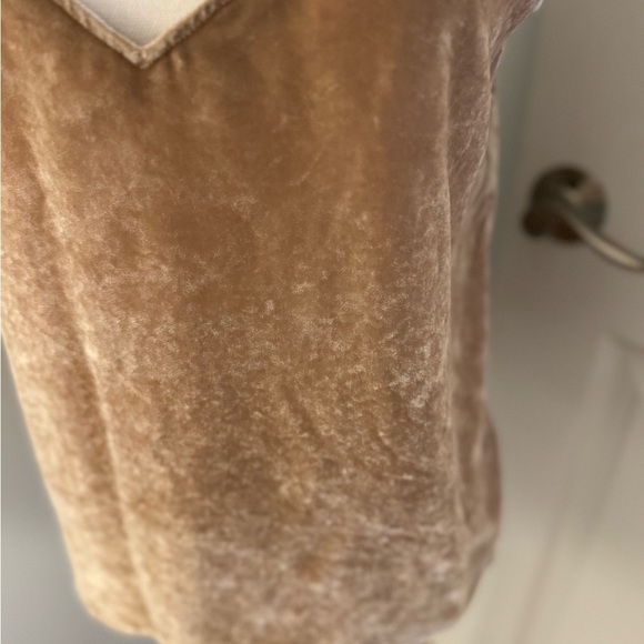 LOFT Champagne Velvet Strappy Cami Small - Picture 4 of 8